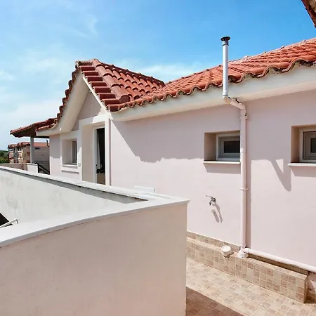 Yiannis 5 Adults 3 * Planos (Zakynthos)