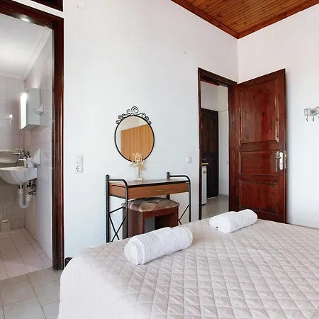 Yiannis 5 Adults 3 *